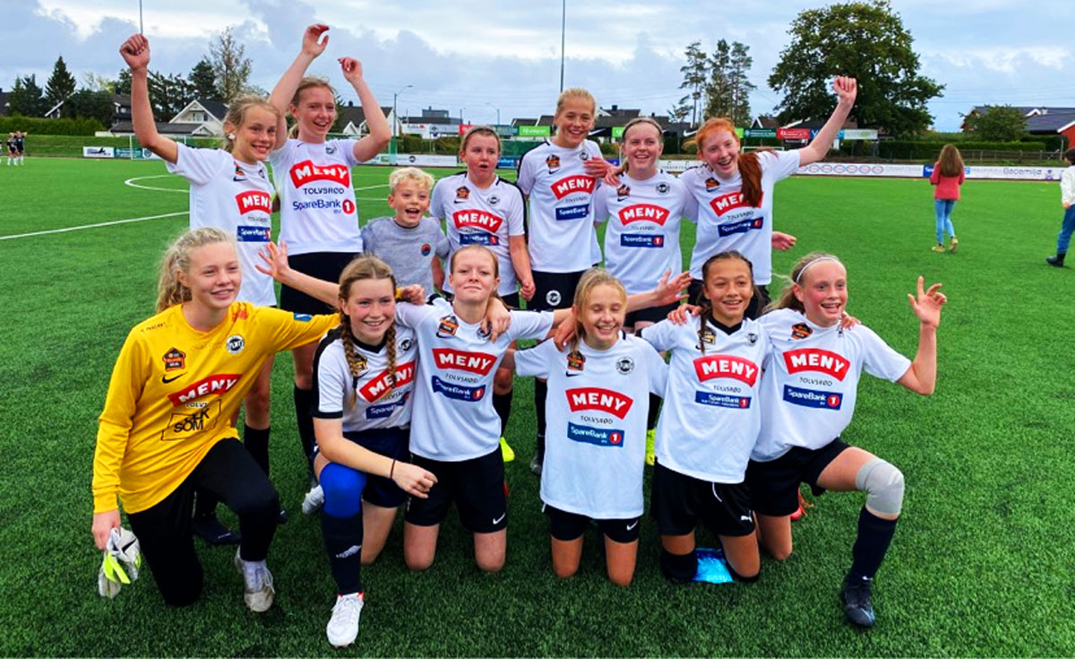 Flint-J13-adidas-cup https://www.flintfotball.no/wp-content/uploads/2021/10/Flint-J13-adidas-cup.jpg