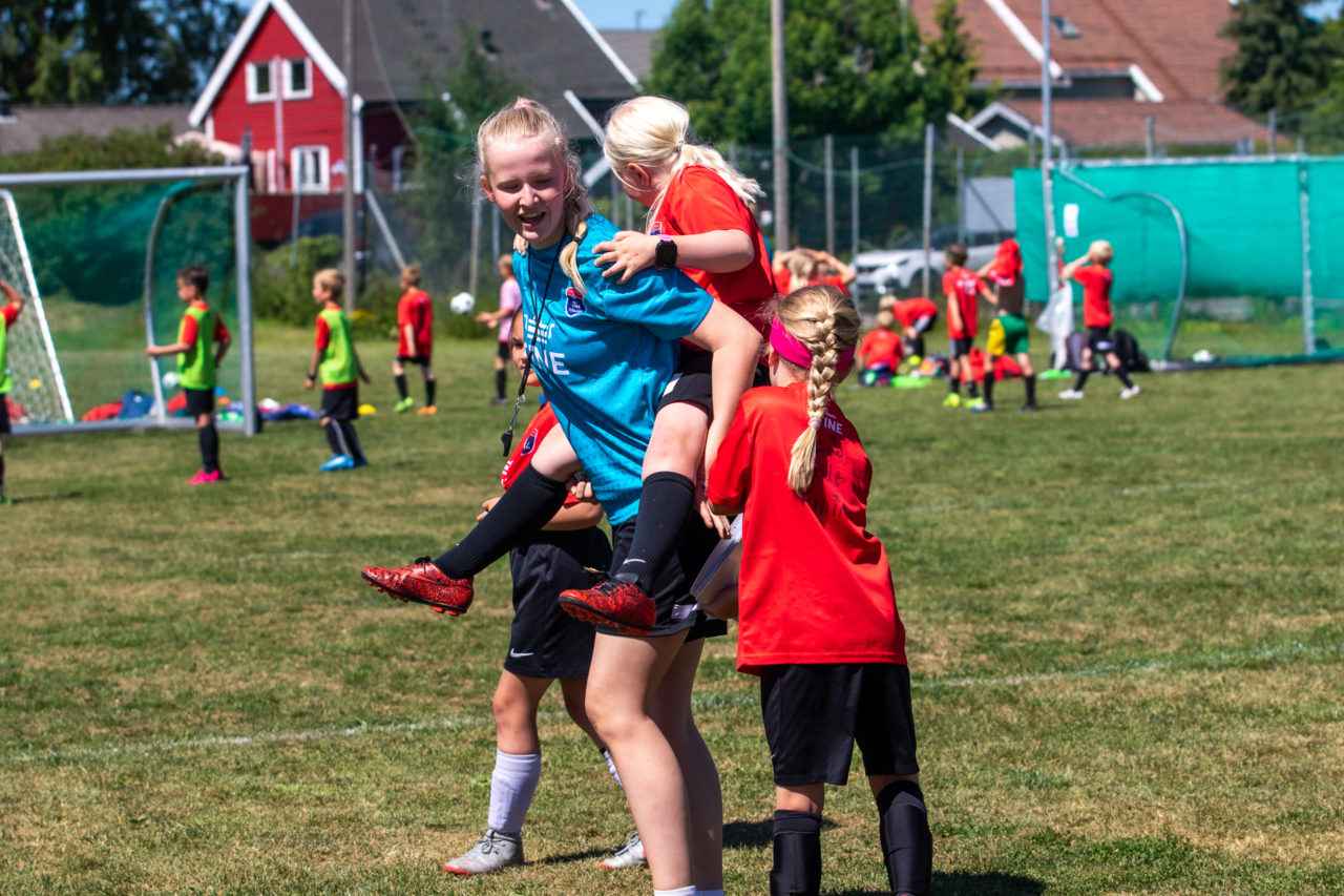 Tine Fotballskole 2022 dag 1-12