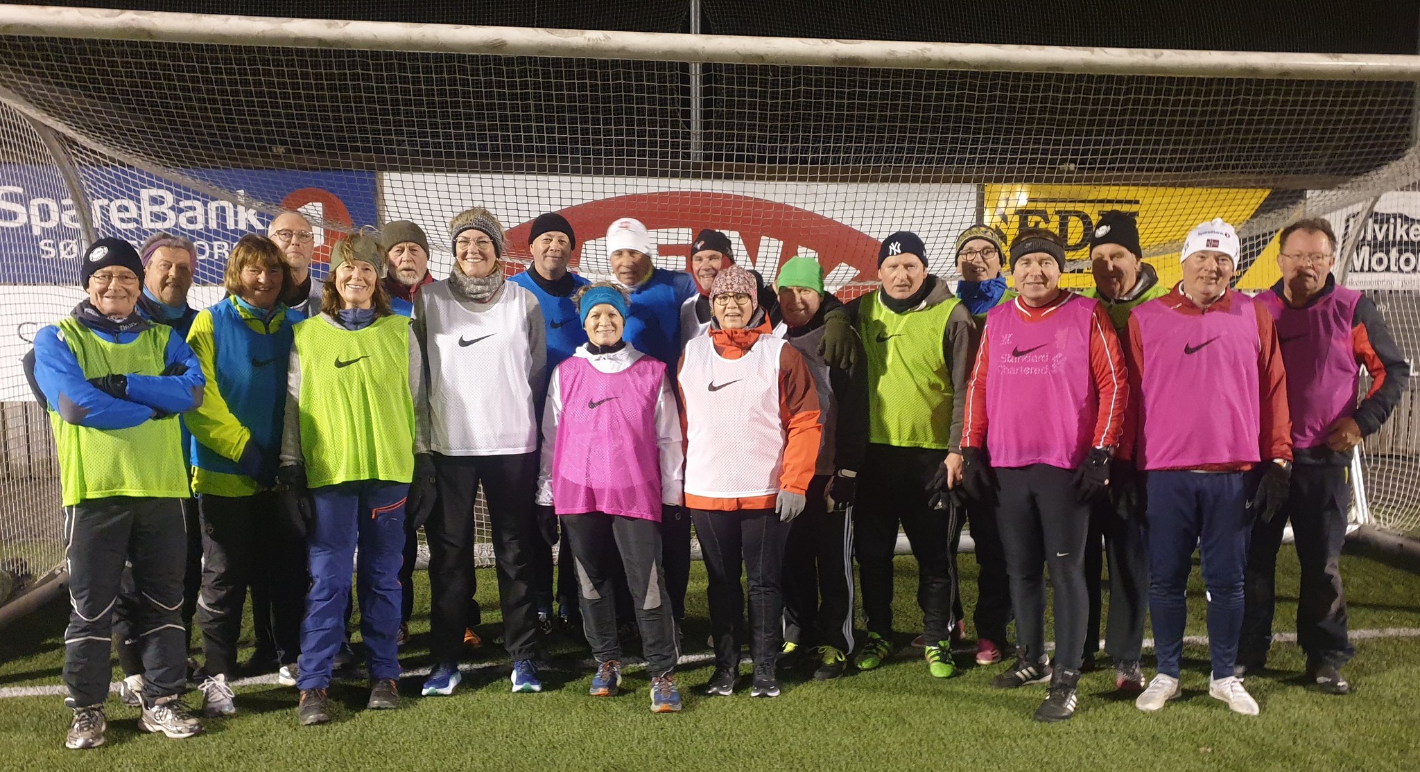 https://www.flintfotball.no/wp-content/uploads/2023/01/Gafotball-trening-med-damer-nov-2022-1.jpg