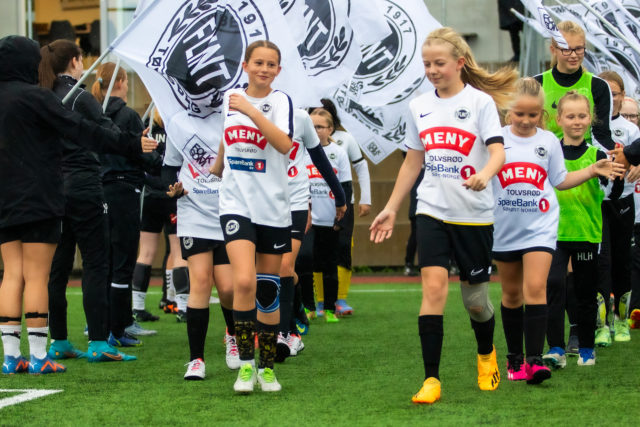 Flint A-damer mot Flint J11 (2012)