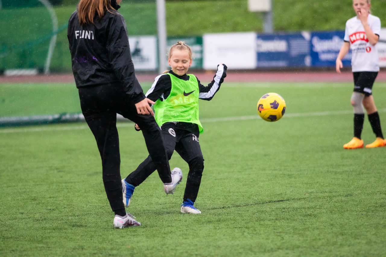 Flint Fotballglede A-damer mot Flint J11 (2012)-12