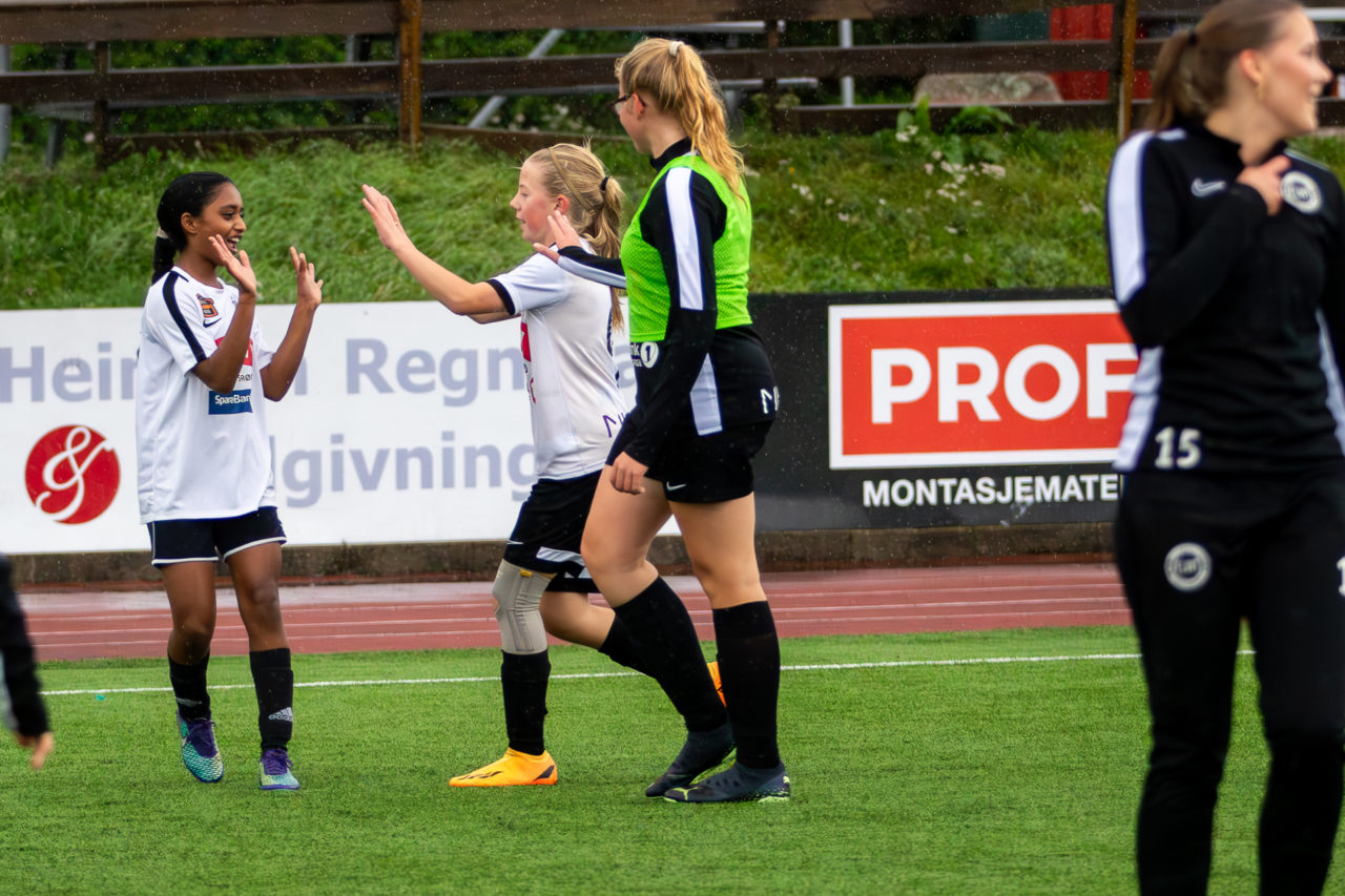 Flint Fotballglede A-damer mot Flint J11 (2012)-16