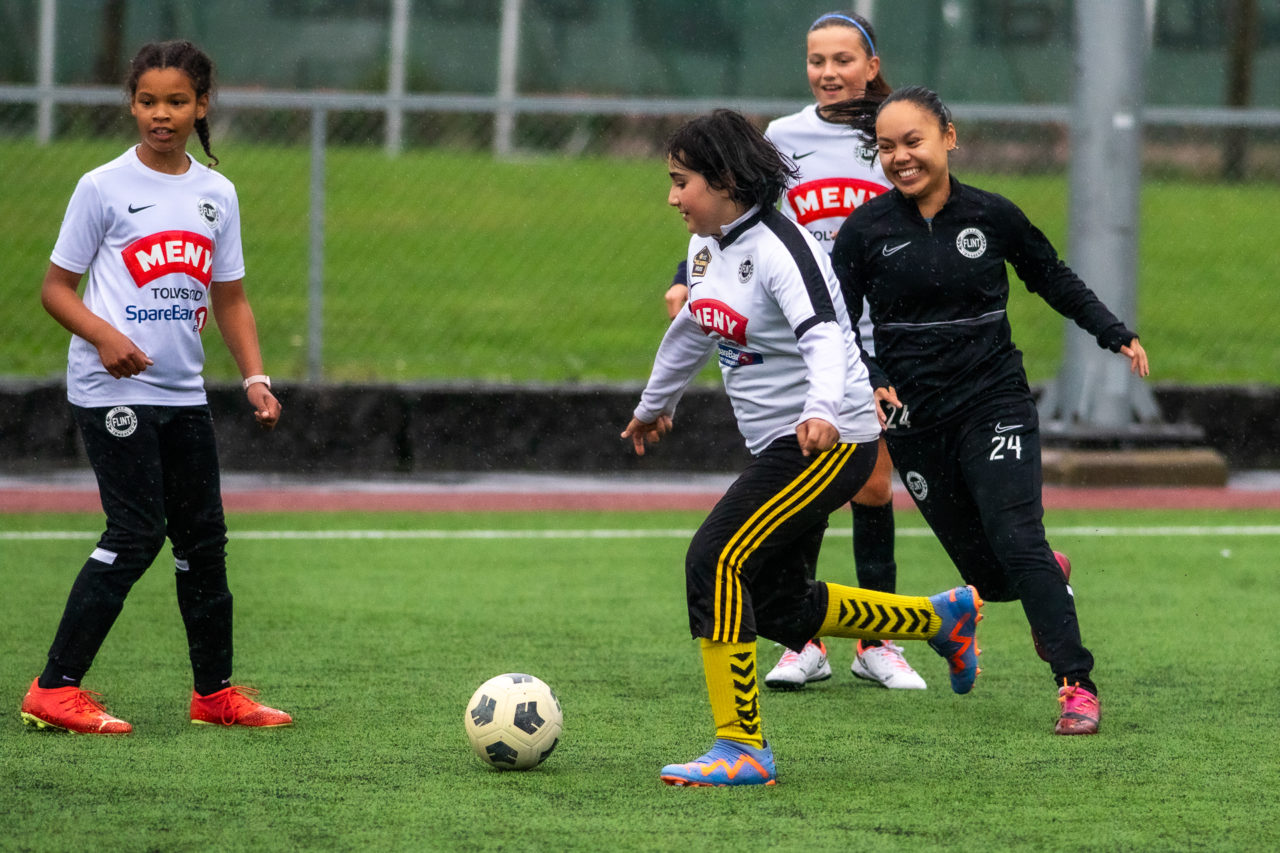 Flint Fotballglede A-damer mot Flint J11 (2012)-18