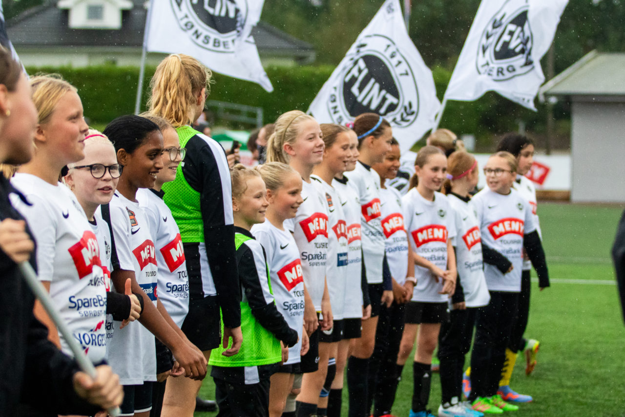 Flint Fotballglede A-damer mot Flint J11 (2012)-3