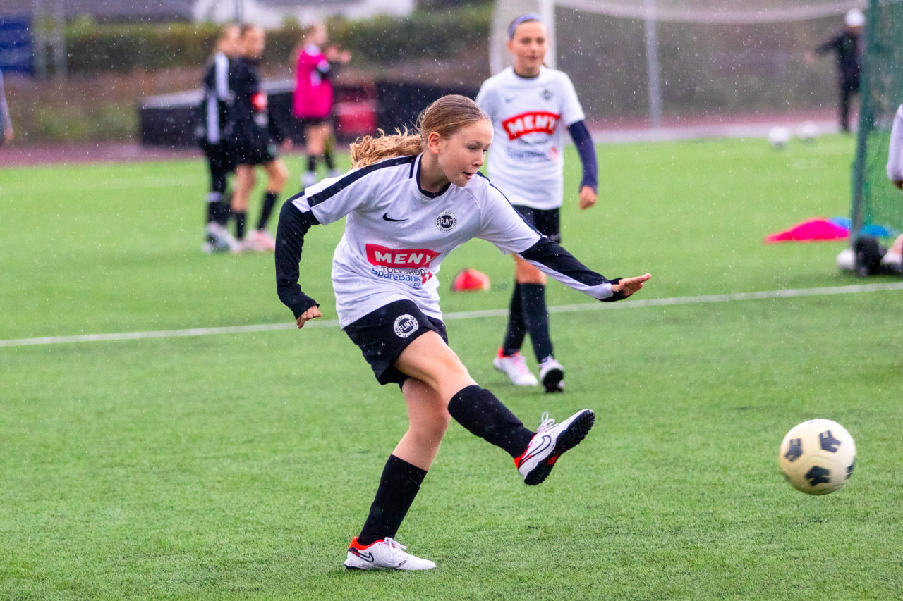 Flint Fotballglede A-damer mot Flint J11 (2012)-8