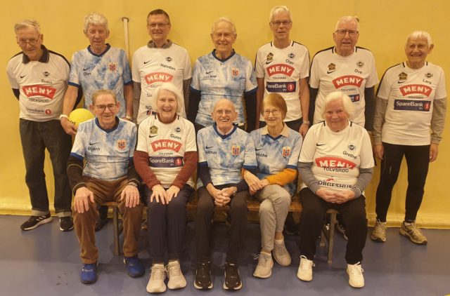 Gåfotball for personer med demens