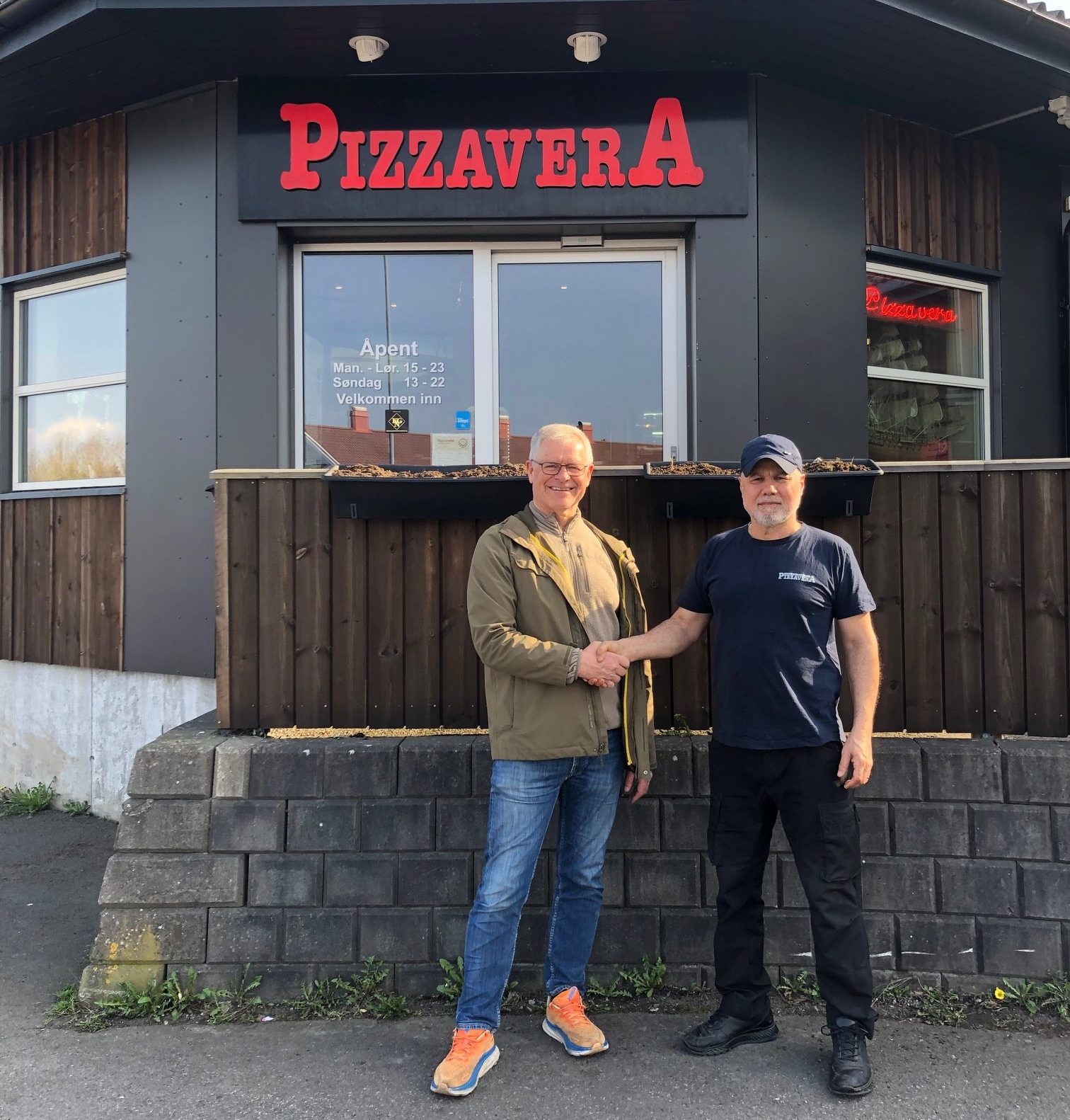 https://www.flintfotball.no/wp-content/uploads/2025/04/PizzaVera-sponsor-Flint-Fotball-rotated-e1745999909478.jpg