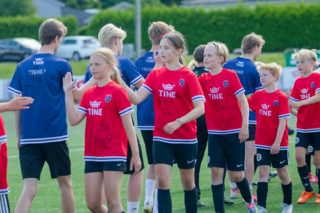 Tine Fotballskole – Stjernekamp | Bilder og video