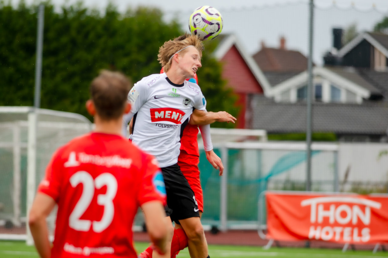 NM Flint-Eik - Tv2-29-2