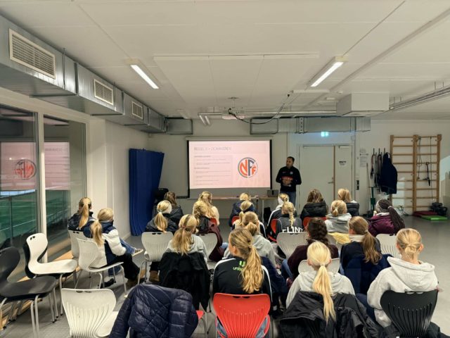 Dommerkurs for gutter og jenter 2013 gjennomført